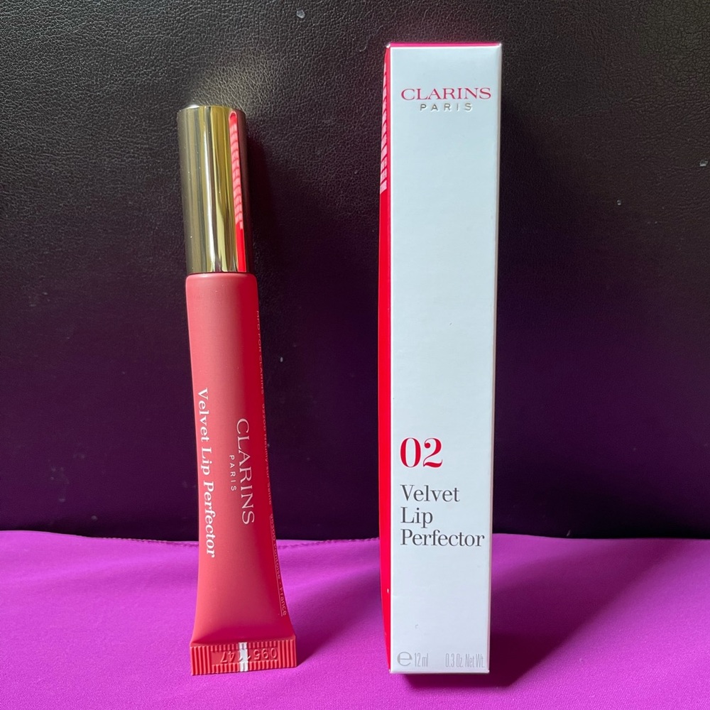 Clarins Velvet Lip Perfector 02 velvet rosewoodNEW
